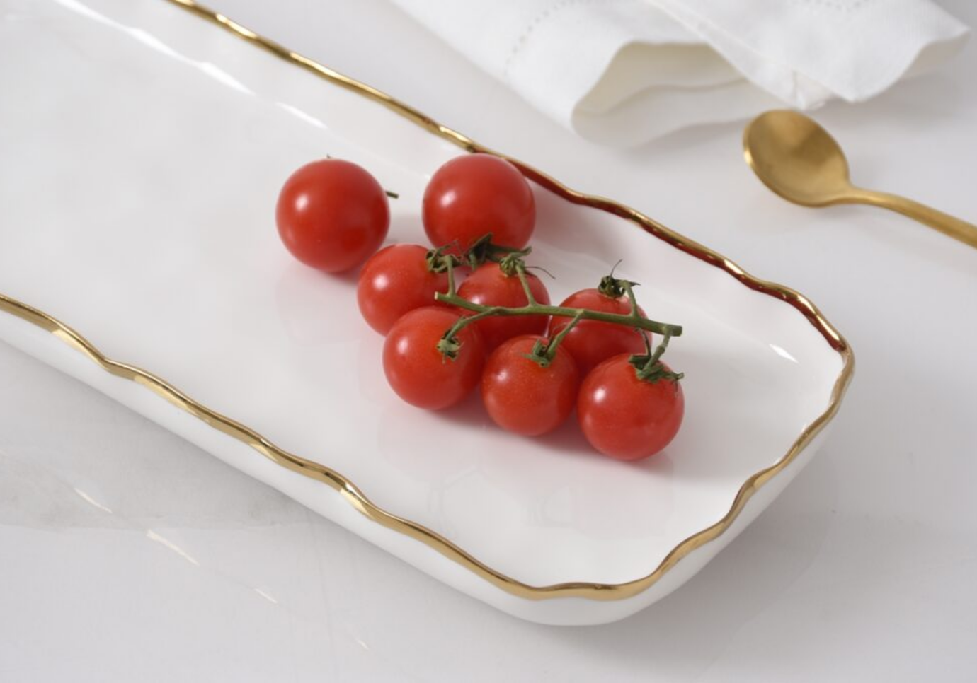 Botanero de Ceramica redondo con Dip y filo dorado