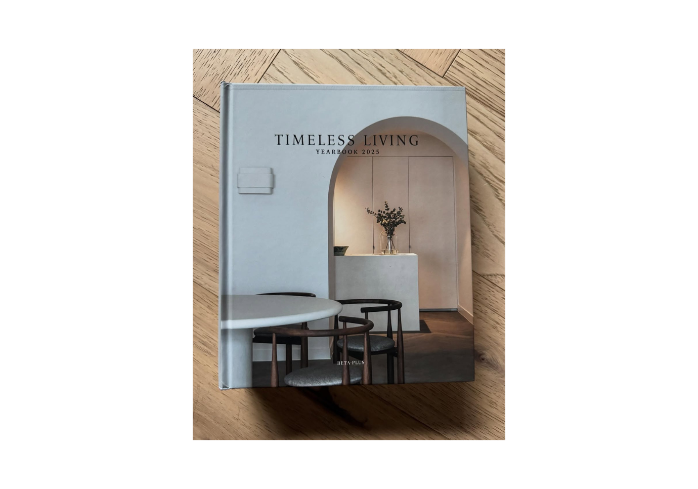 Libro Timeless Living Yearbook 2025