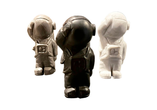 Escultura Astronauta de Piedra Chico