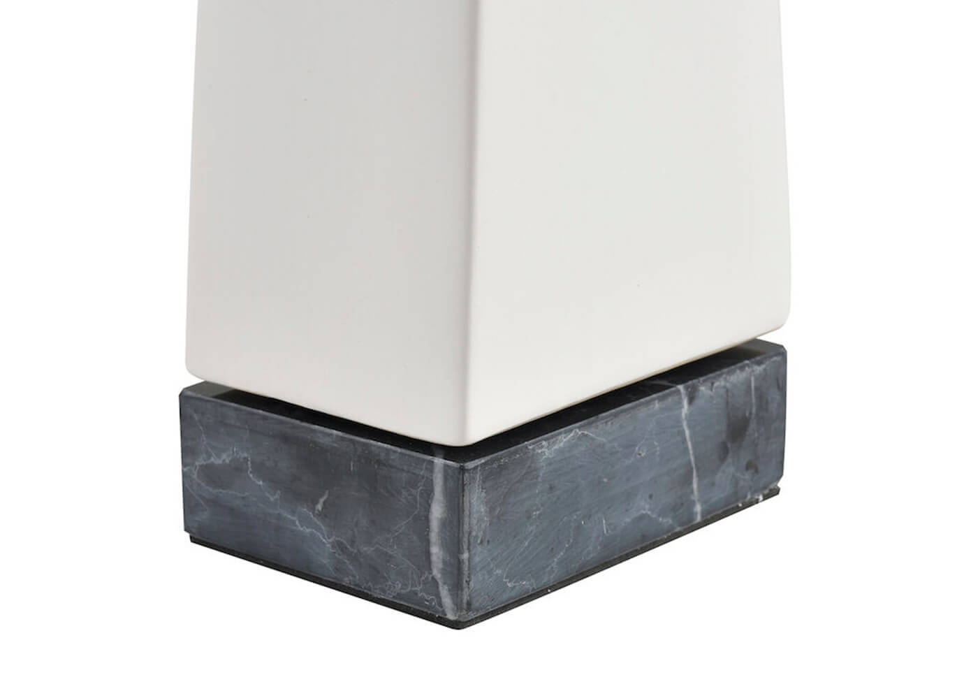 Escultura Carnero de Cerámica Blanca