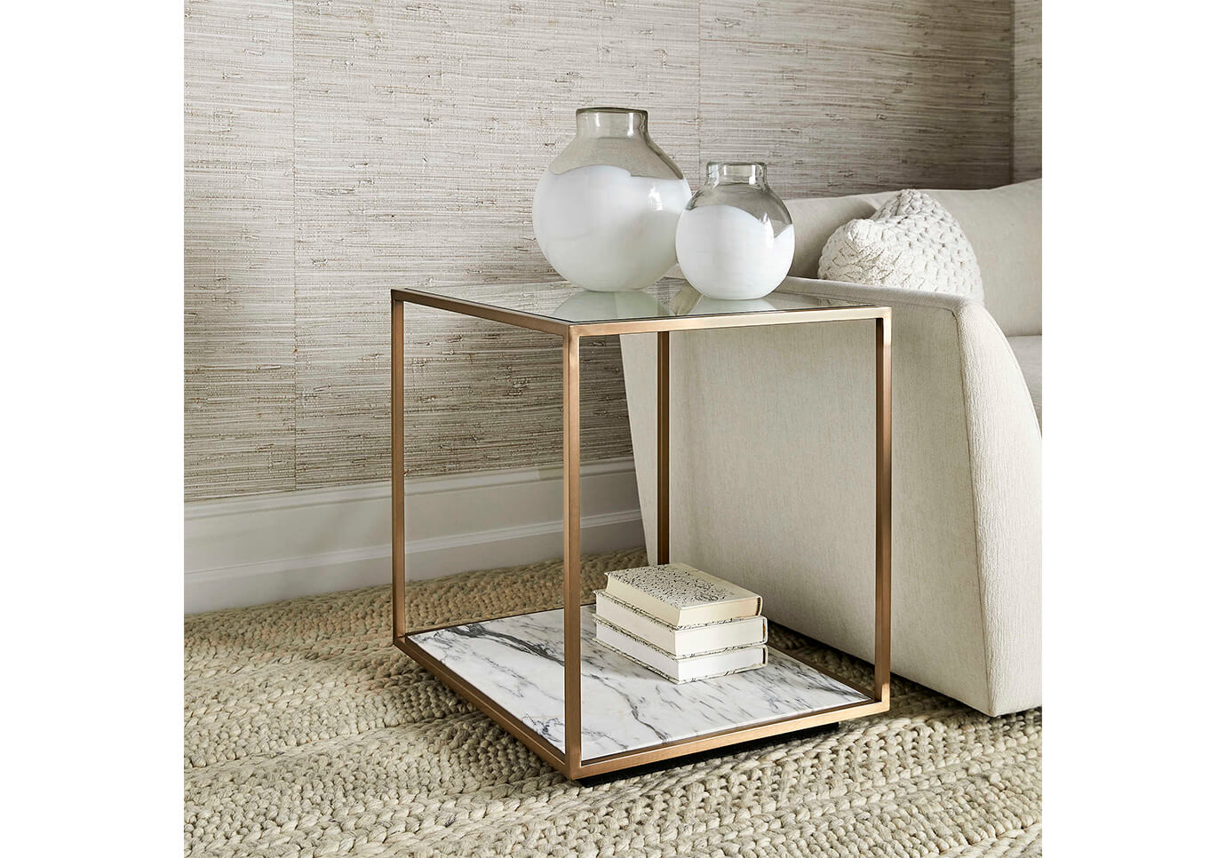 Florero de Vidrio Soplado Esfera Transparente con Blanco Mediano