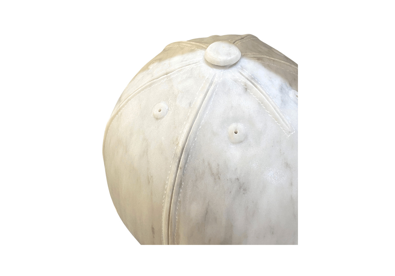 Escultura Gorra Blanca de Mármol Redonda