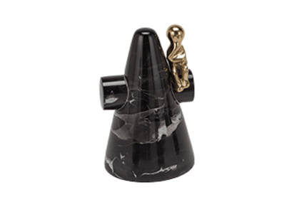 Figura de Latón Color Dorado en Base de Mármol Negro