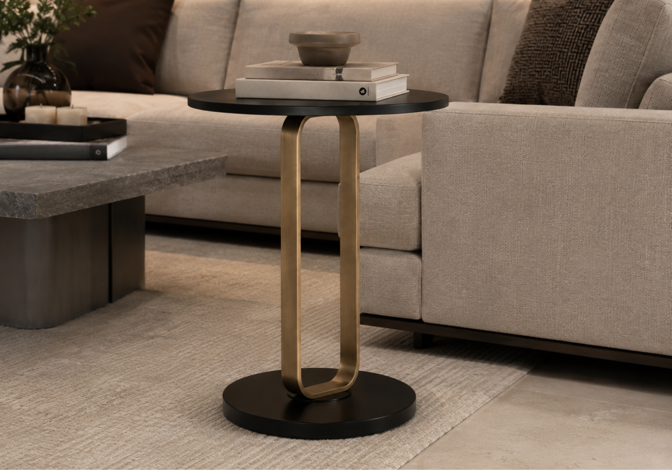 Mesa Ocasional de Metal Redonda con Cubierta Negra