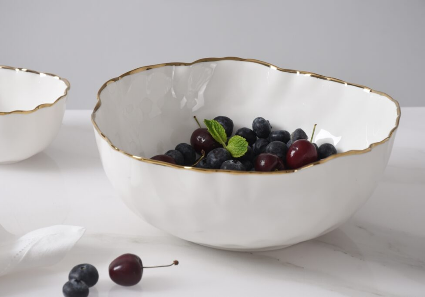 Botanero de Porcelana Blanco con Filo dorado