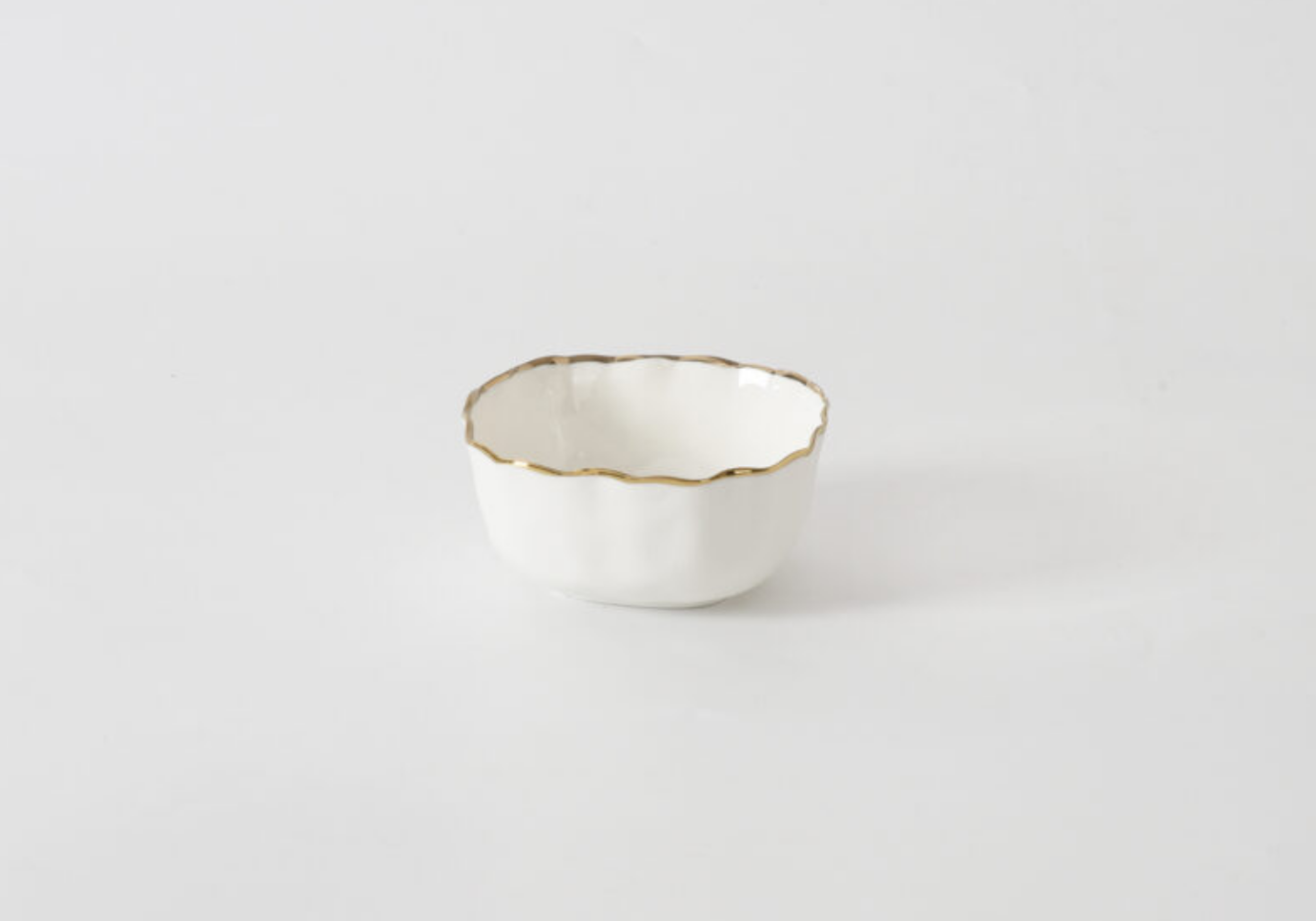 Botanero Chico de Ceramica con Filo dorado