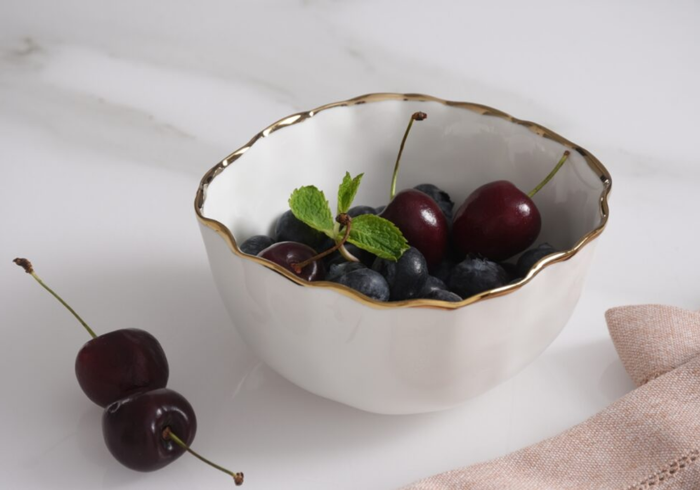 Botanero Chico de Ceramica con Filo dorado