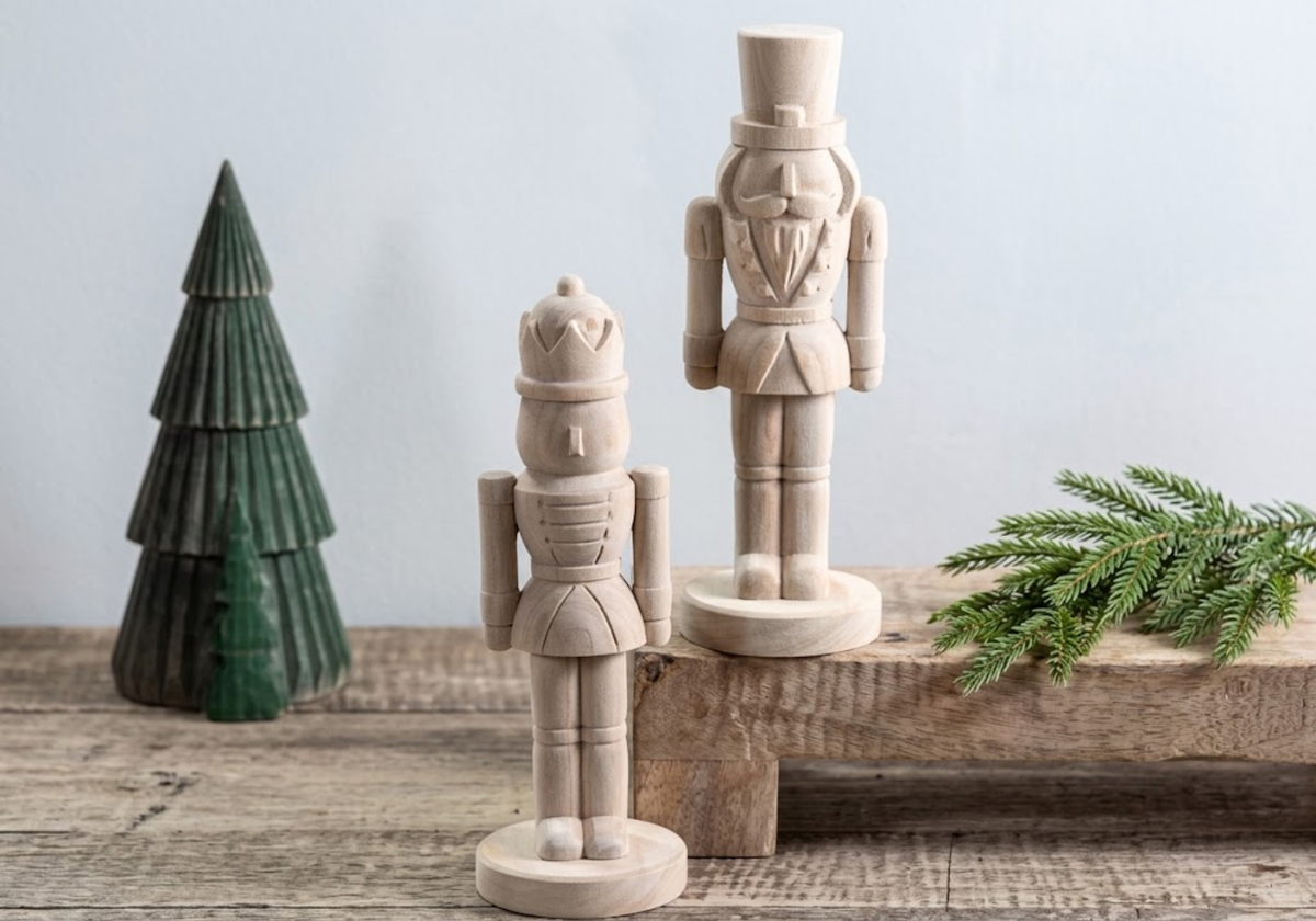 Cascanueces de Terciopelo Ivory
