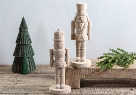 Cascanueces de Terciopelo Ivory
