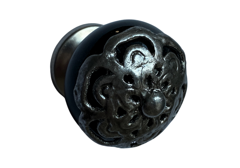 Jaladera Esfera Negra con Detalle Metálico