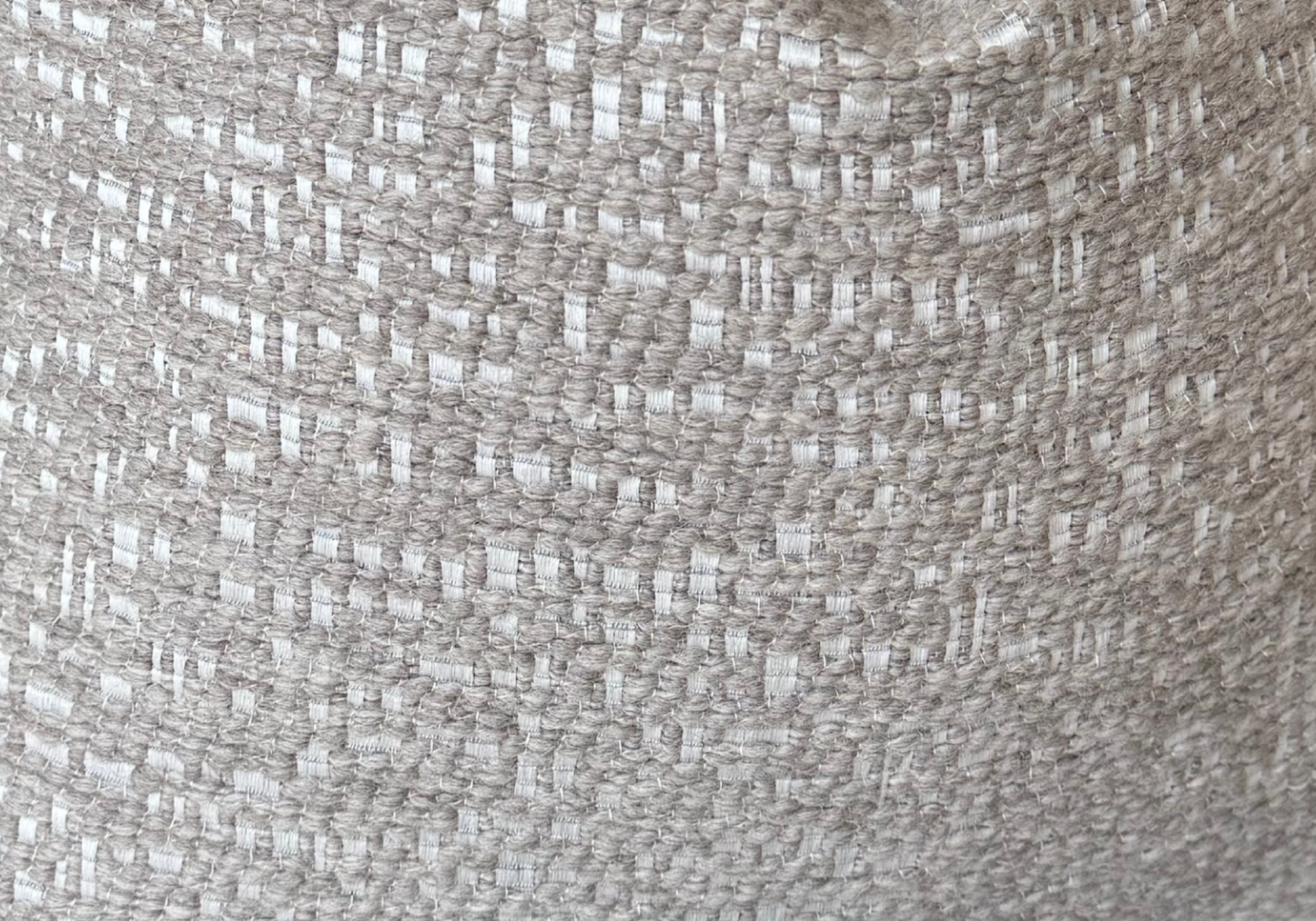 Cojín Zuri Gris Taupe 57 x 57 - Simone