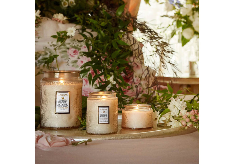 Vela Aromática Voluspa Jasmine Midnight Blooms Envase Vidrio 3.2 Oz.