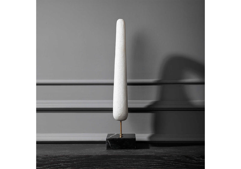 Escultura Monolito Mármol Blanco Base Negra 51 cm